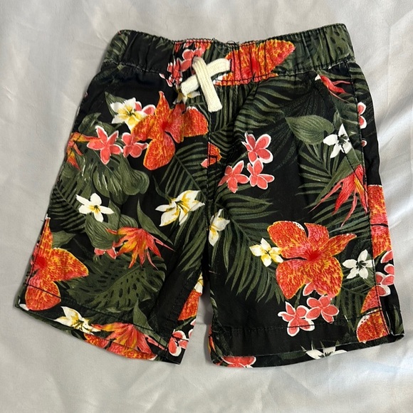 The Children's Place - Black and Red floral summer Shorts - Picture 1 of 4